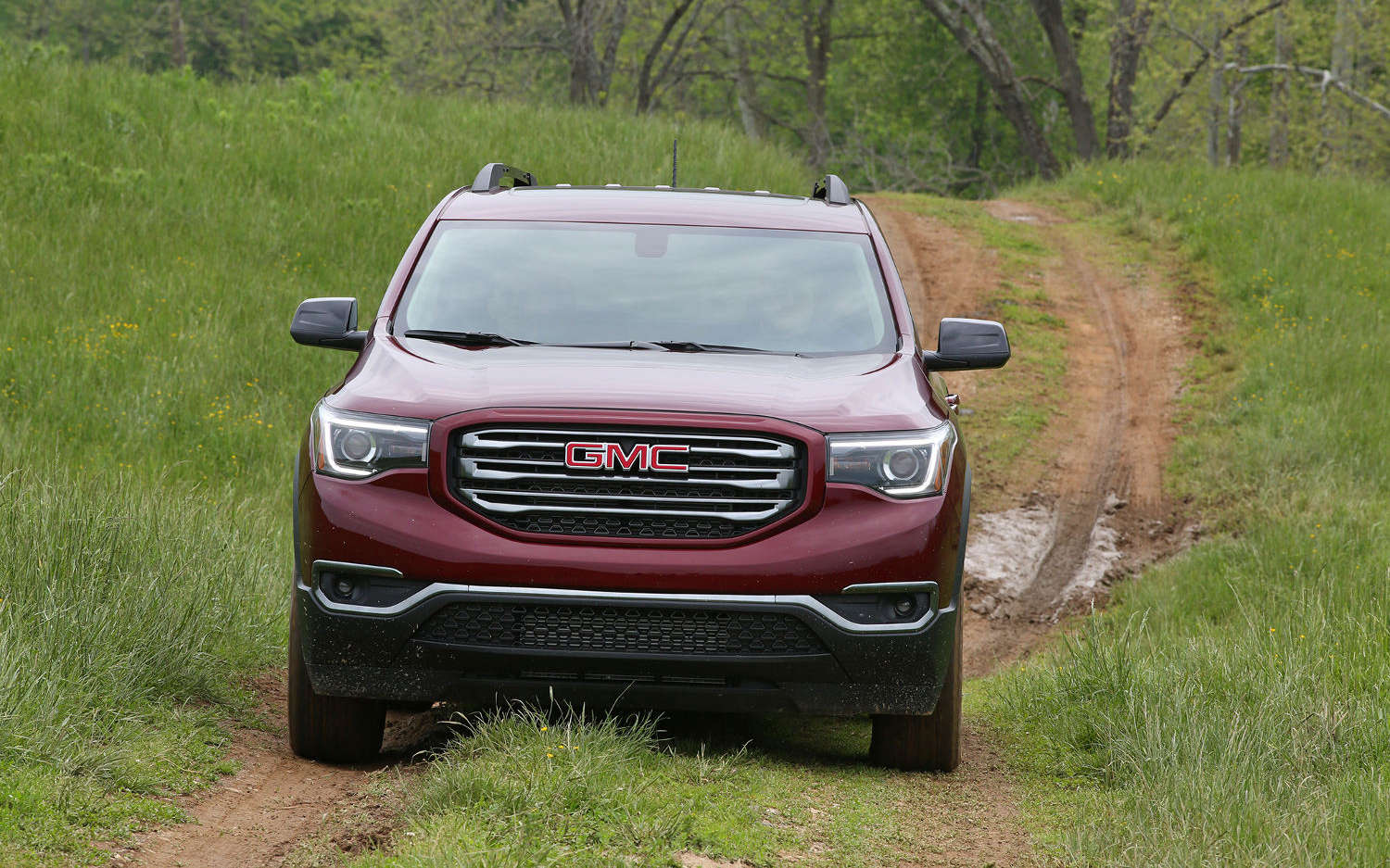 Comparison GMC Acadia Limited 2017 vs GMC Acadia Denali 2017